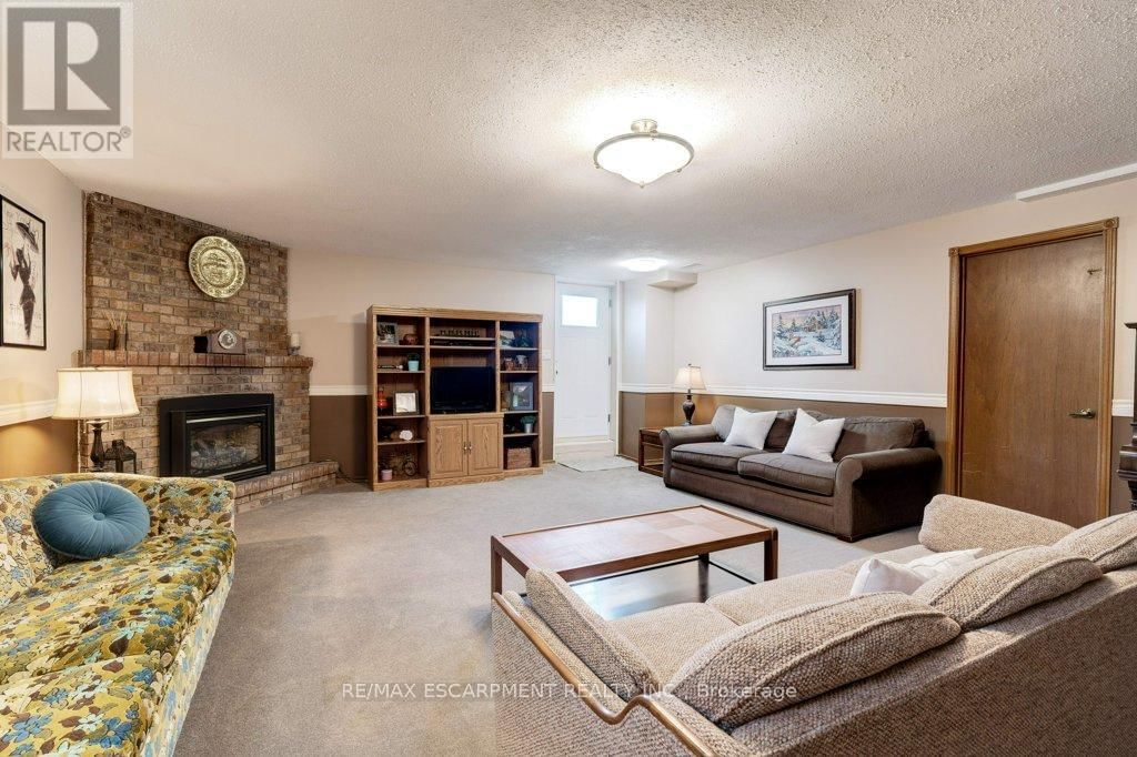 302 HIGHRIDGE AVENUE Image 36