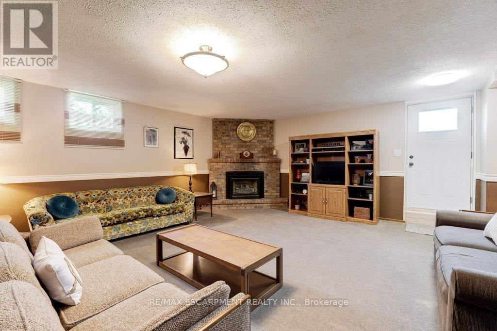 302 HIGHRIDGE AVENUE Image 37
