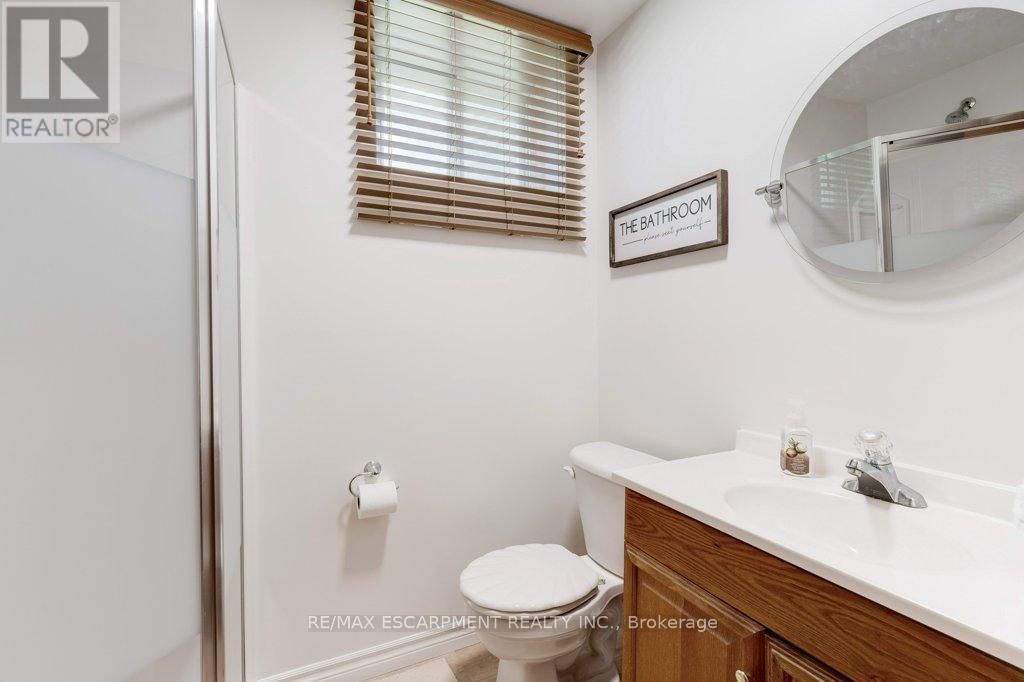 302 HIGHRIDGE AVENUE Image 40