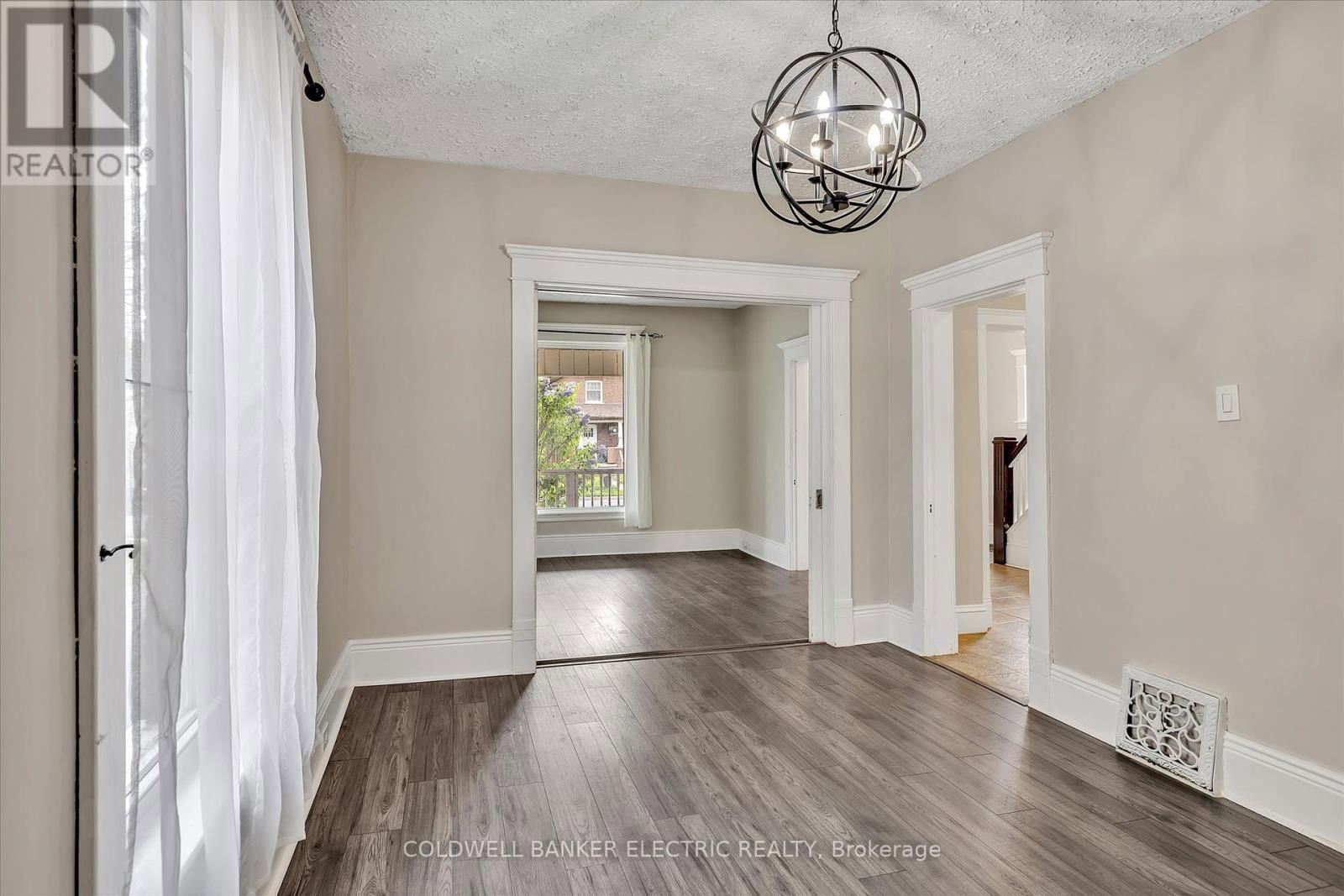 202 BRAIDWOOD AVENUE Image 13