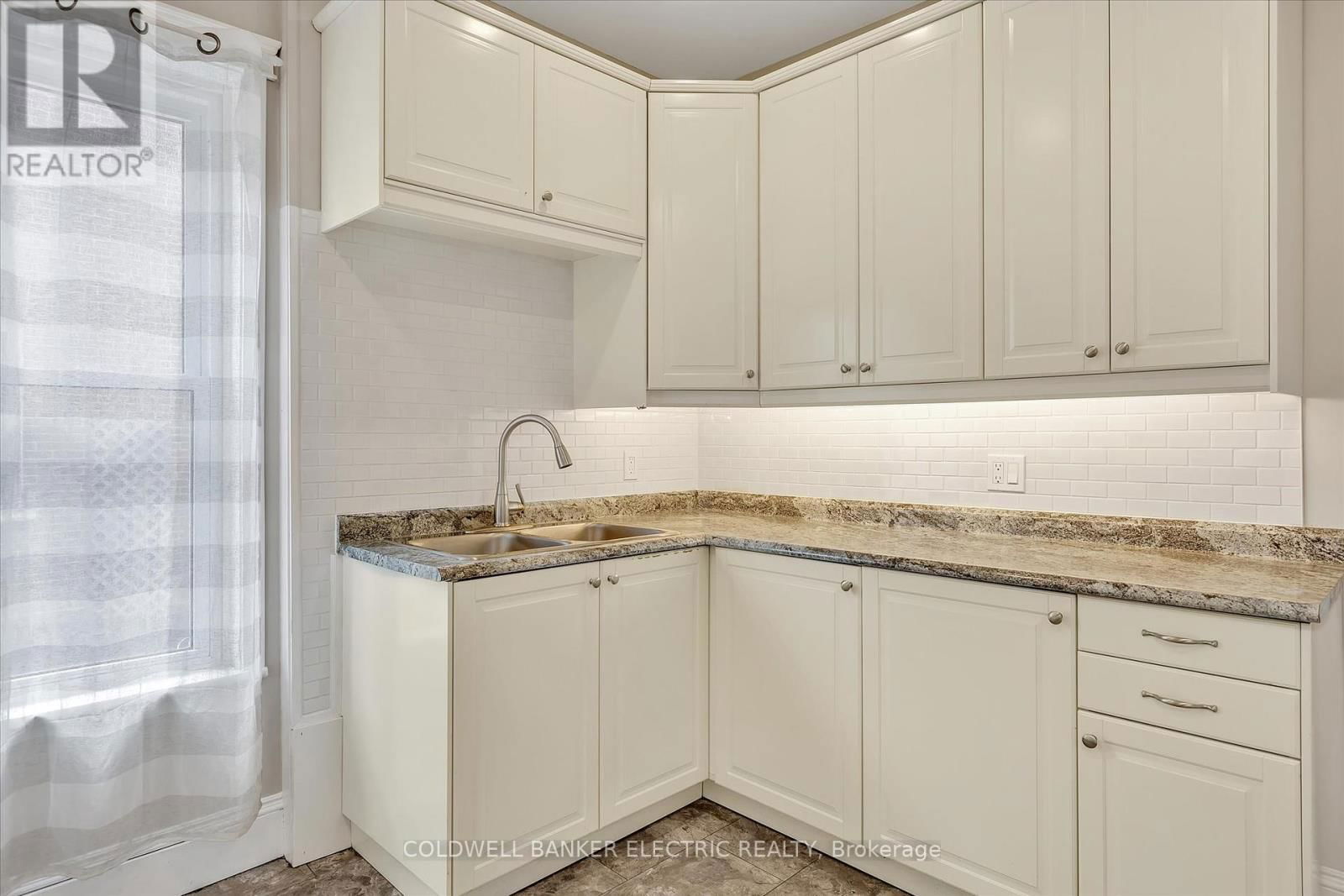 202 BRAIDWOOD AVENUE Image 17