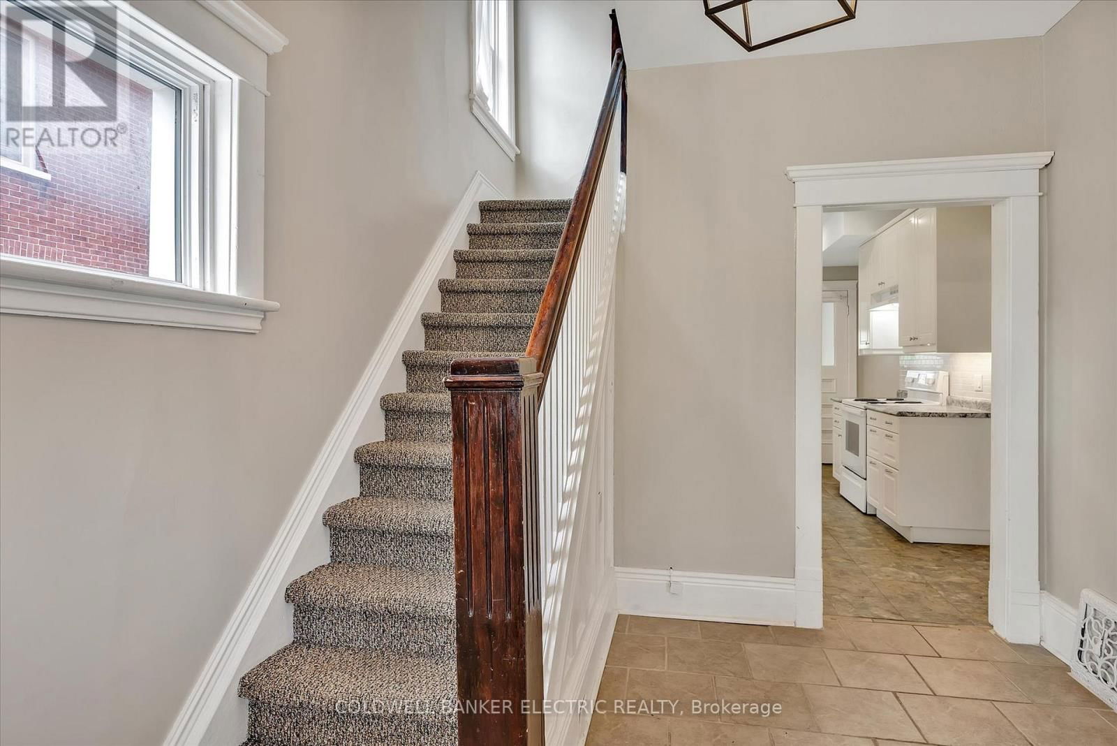 202 BRAIDWOOD AVENUE Image 24