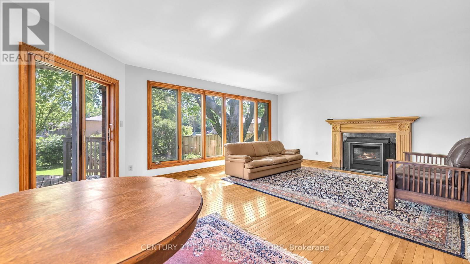 325 HELEN DRIVE Image 10