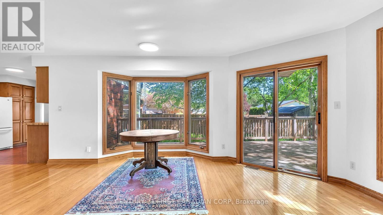 325 HELEN DRIVE Image 12