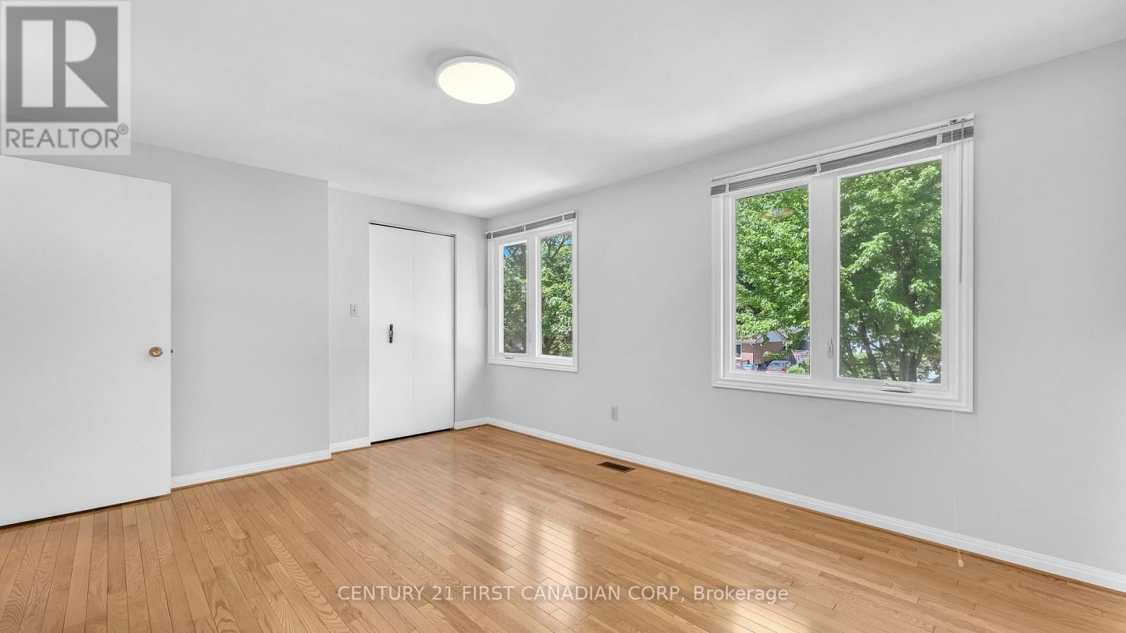 325 HELEN DRIVE Image 17