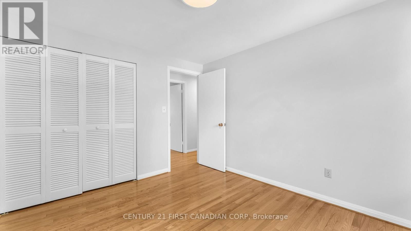 325 HELEN DRIVE Image 21