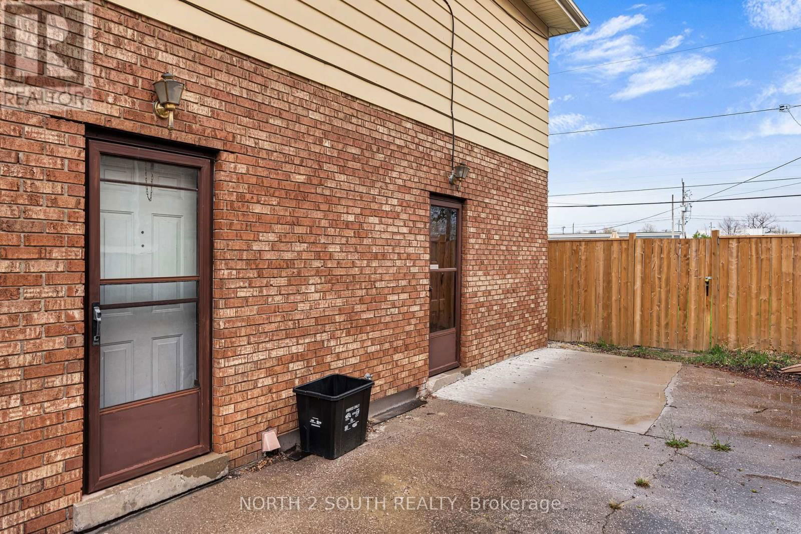 1362 GOYEAU STREET Image 18
