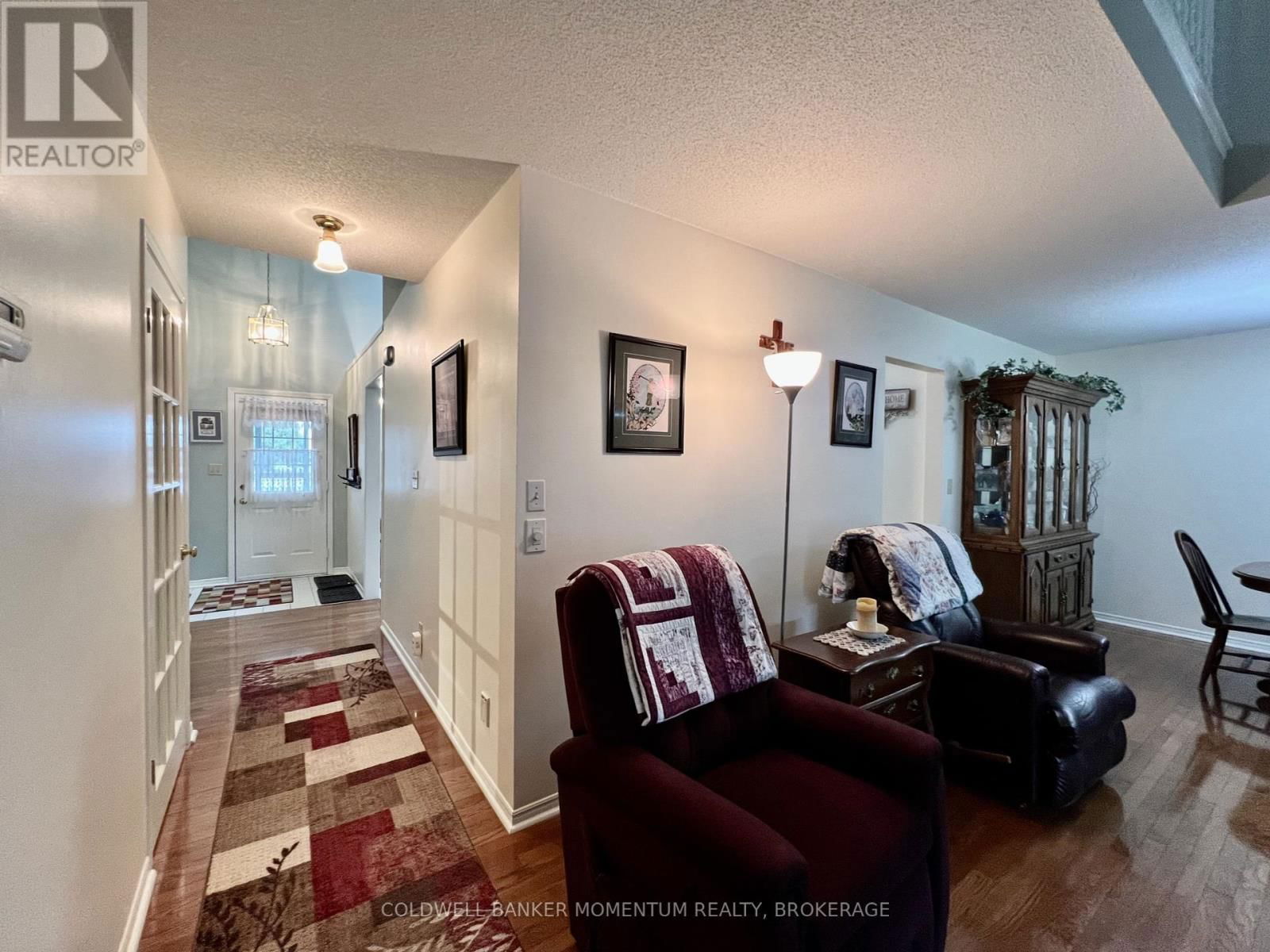 1 - 4114-1 BUTTERNUT COURT Image 23