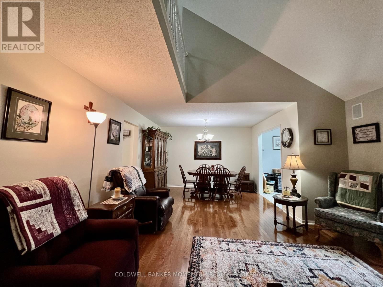 1 - 4114-1 BUTTERNUT COURT Image 27