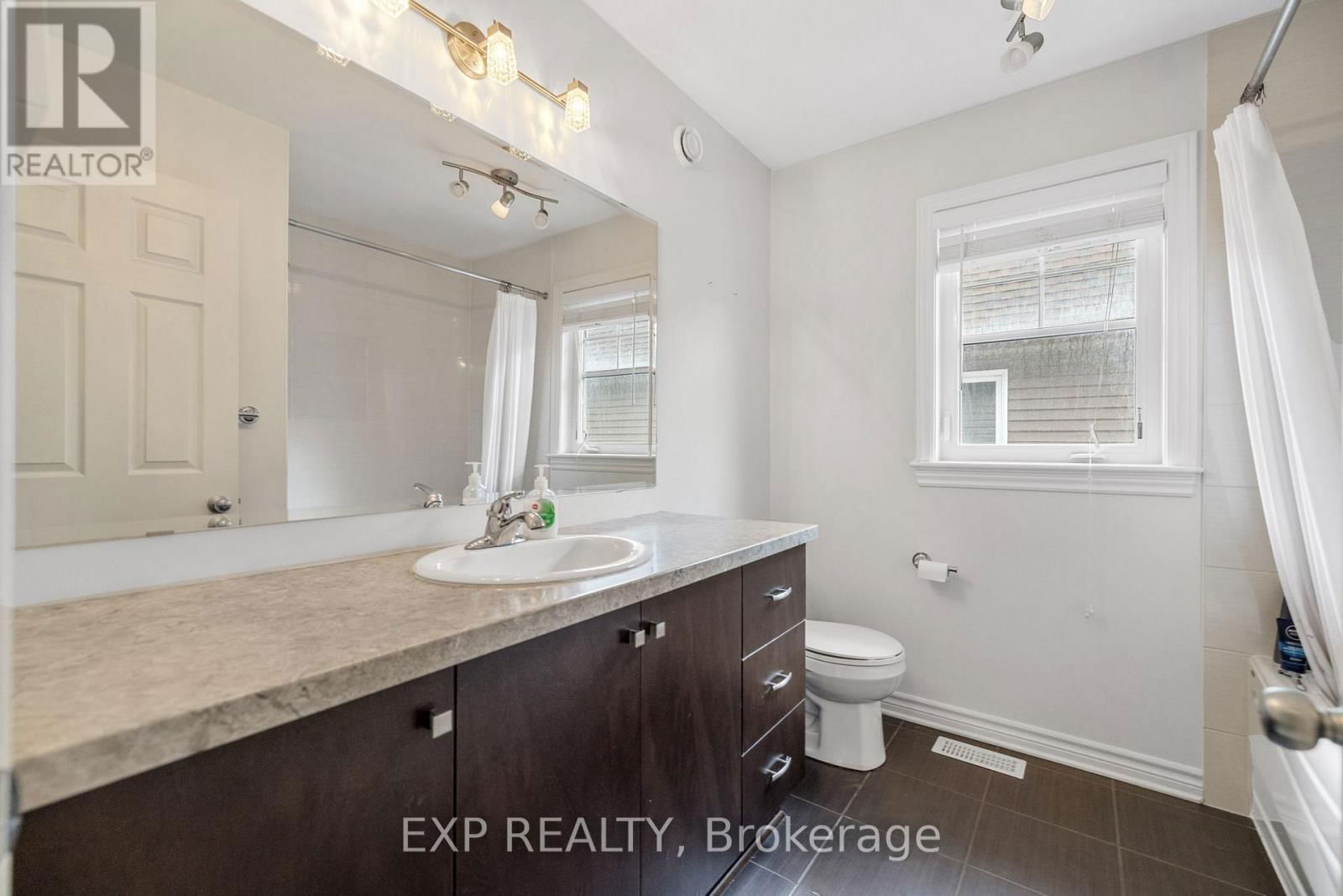 613 WILLOWMERE WAY Image 35