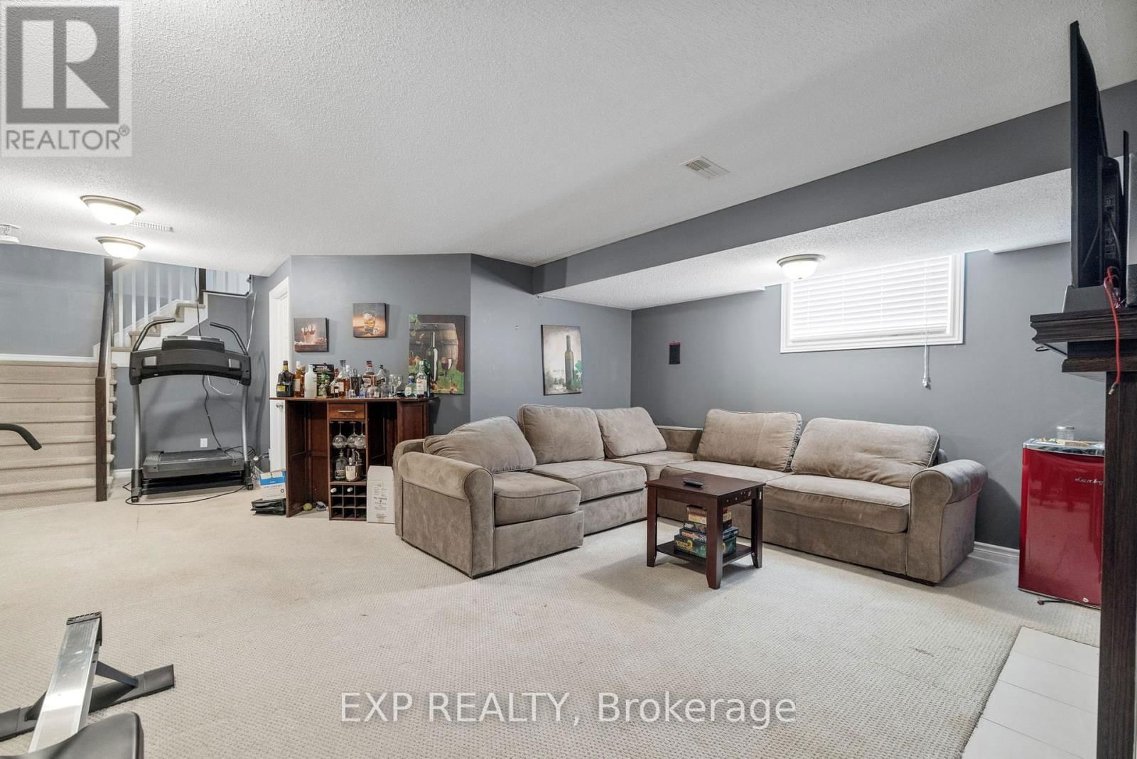 613 WILLOWMERE WAY Image 38