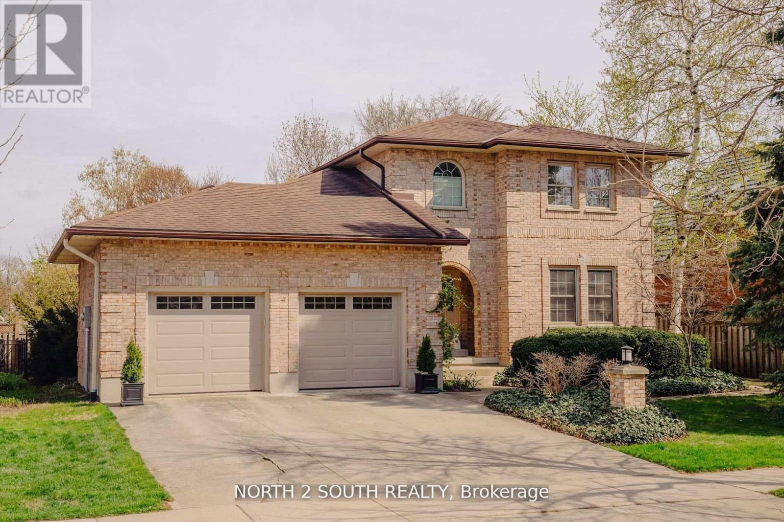 35 NIGHTINGALE PLACE Image 1