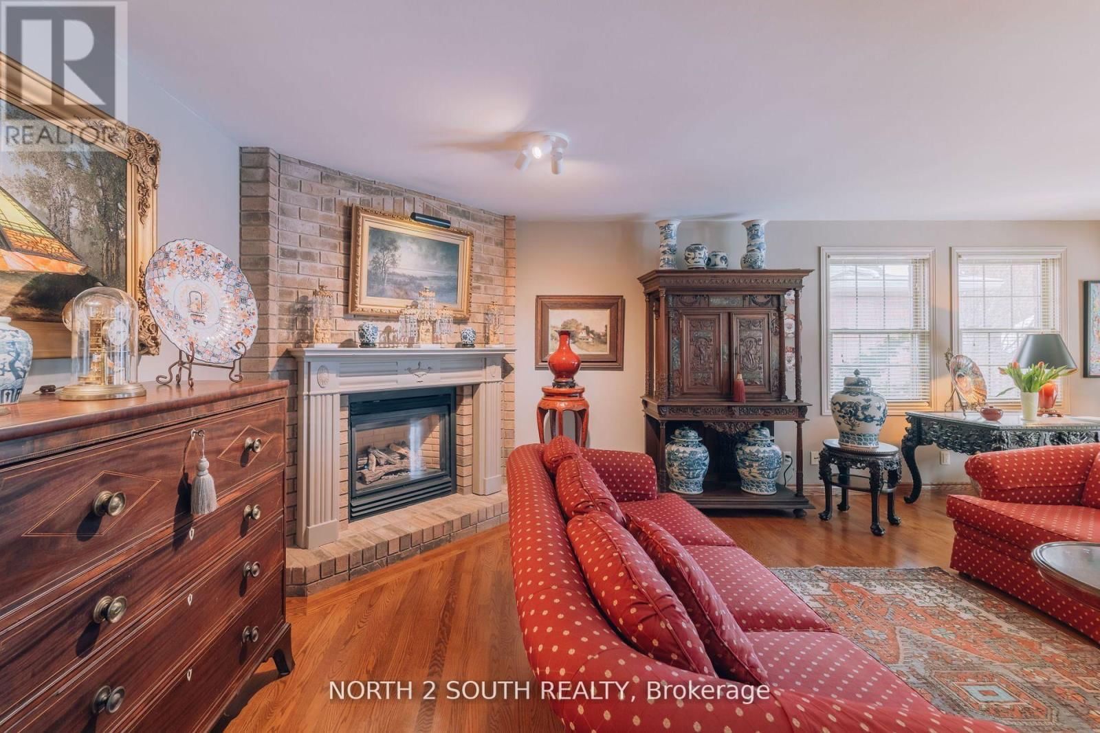 35 NIGHTINGALE PLACE Image 15