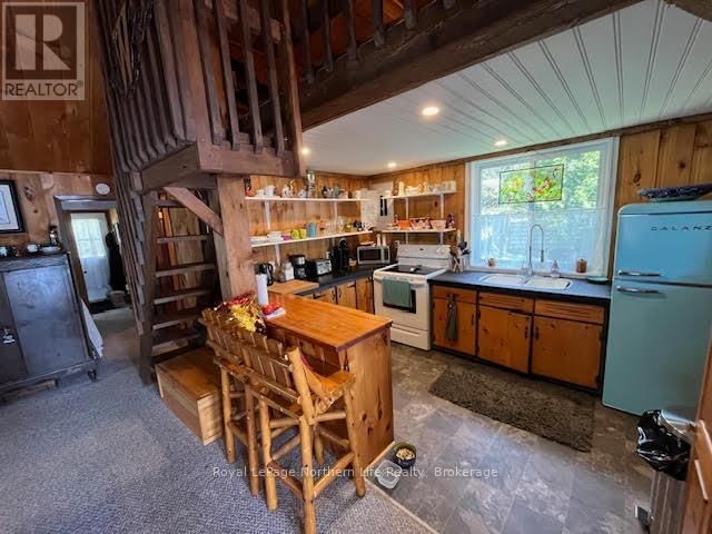 166 LAKE TEMAGAMI ISLAND 27 ISLAND Image 9