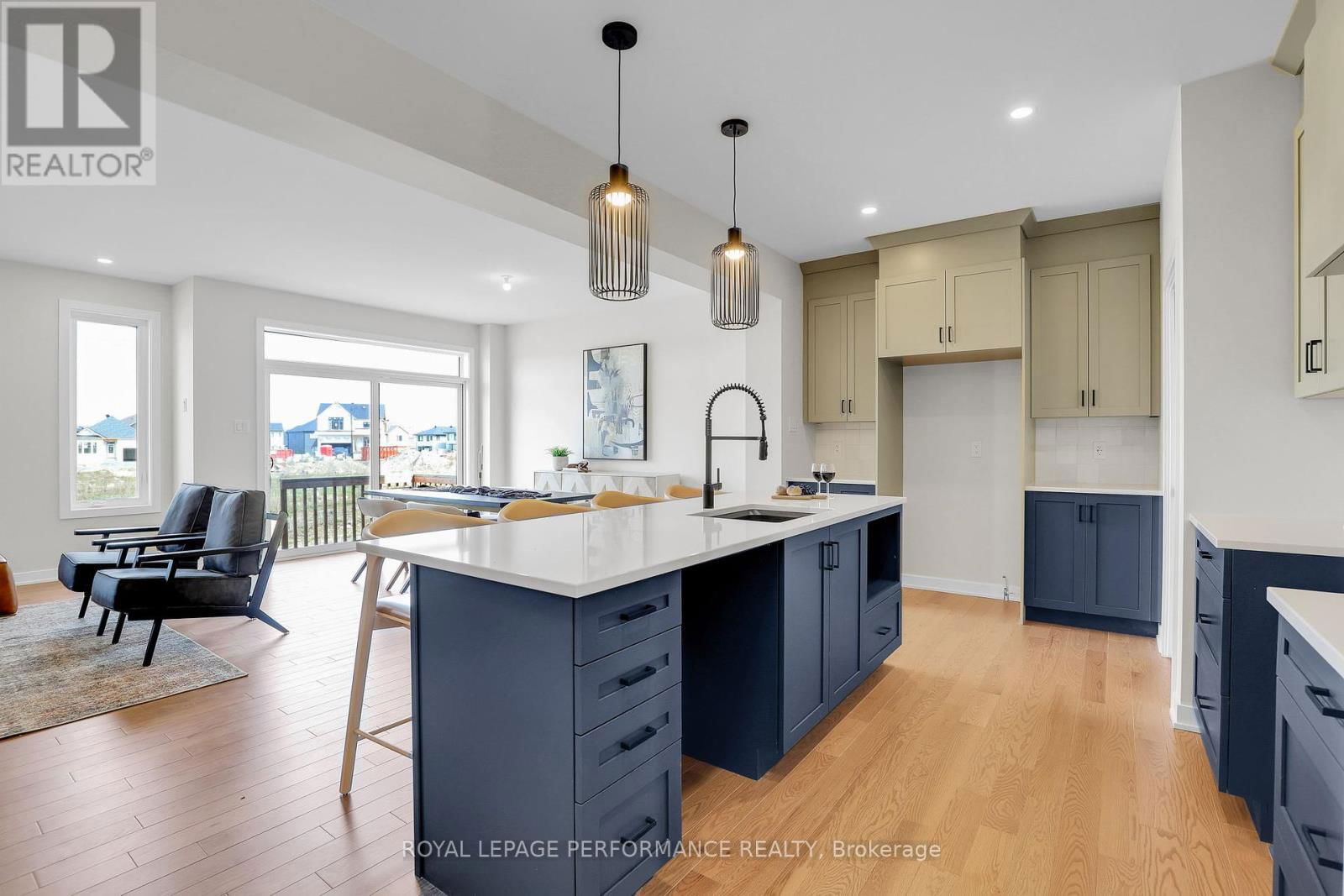 556 PAAKANAAK AVENUE Image 12
