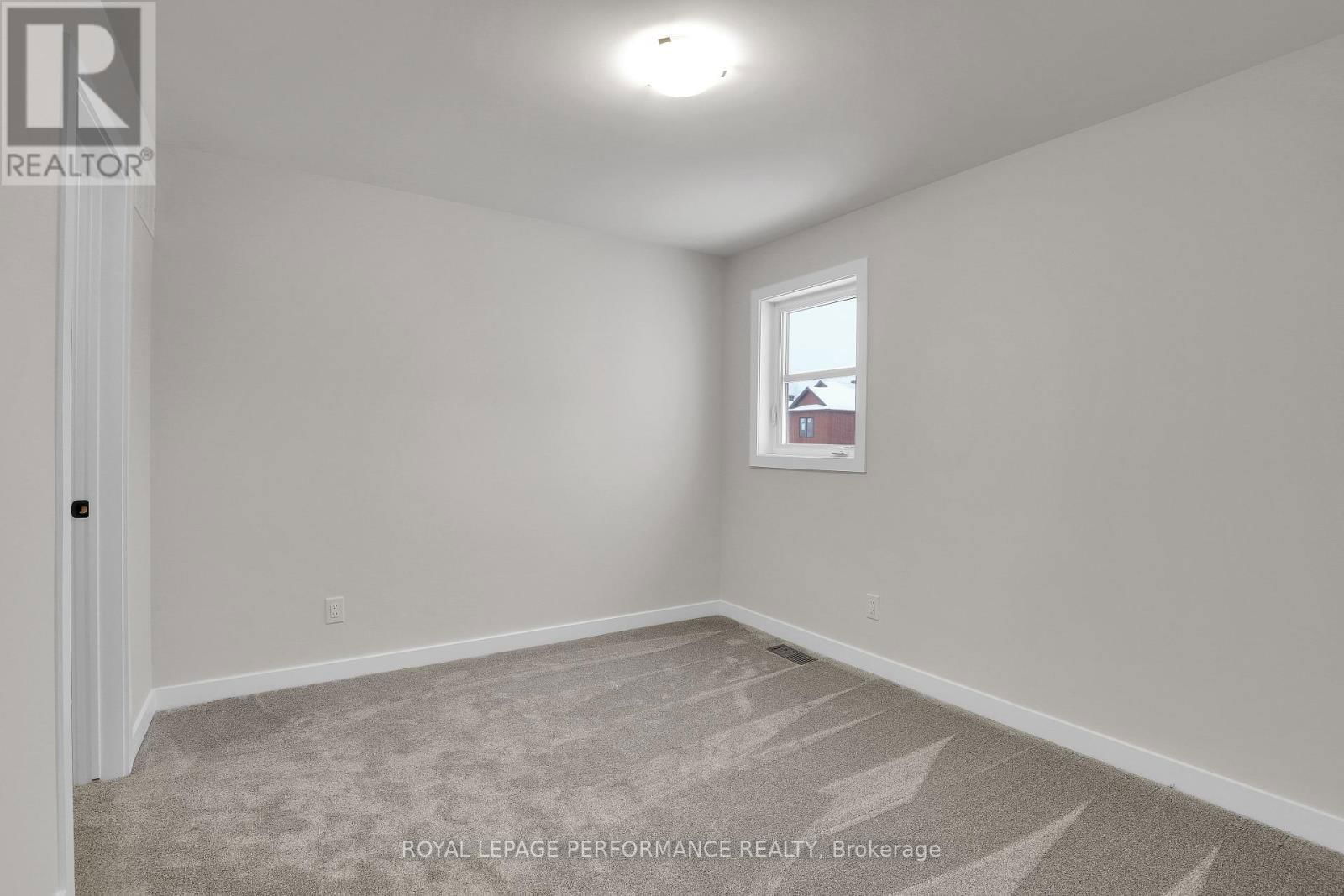 556 PAAKANAAK AVENUE Image 30