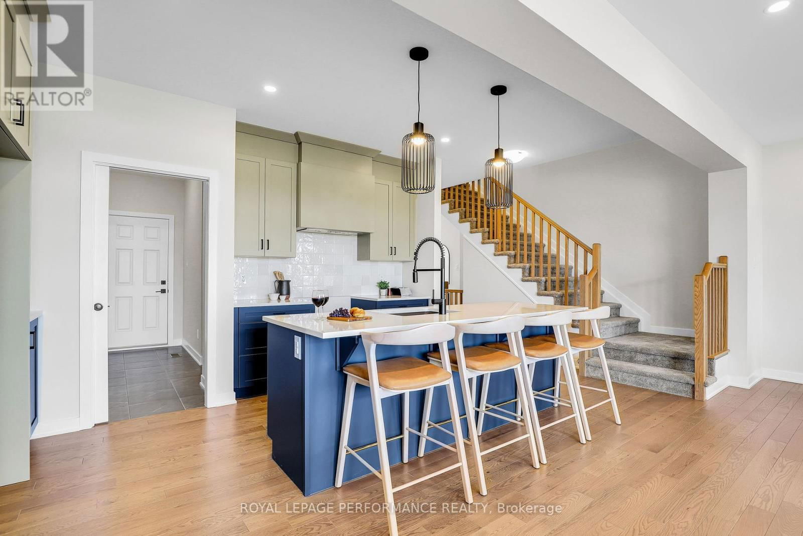 556 PAAKANAAK AVENUE Image 7