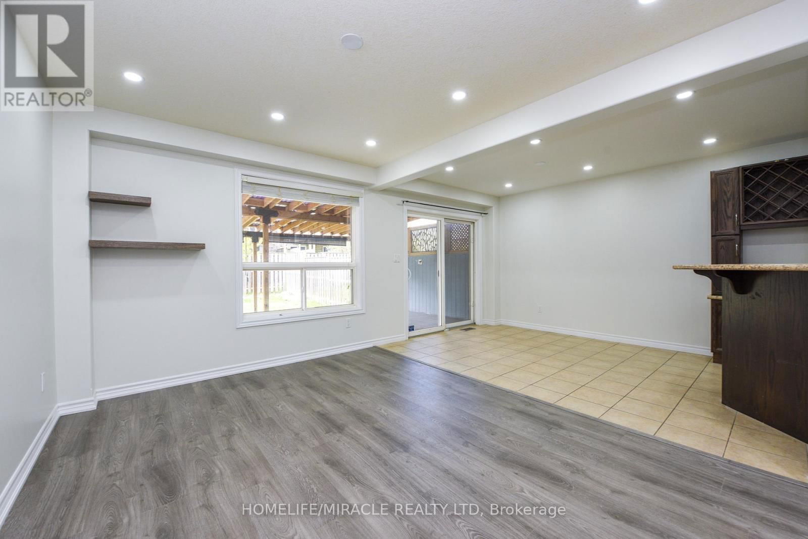 32 VIPOND STREET Image 10