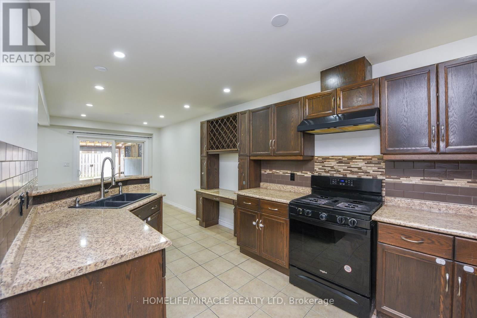 32 VIPOND STREET Image 20