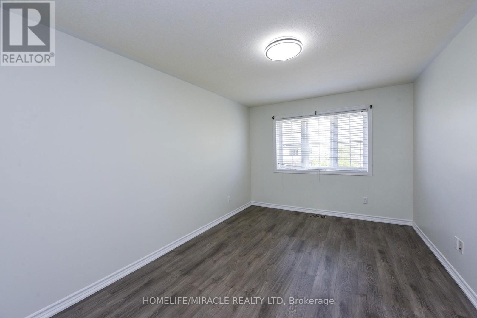 32 VIPOND STREET Image 29