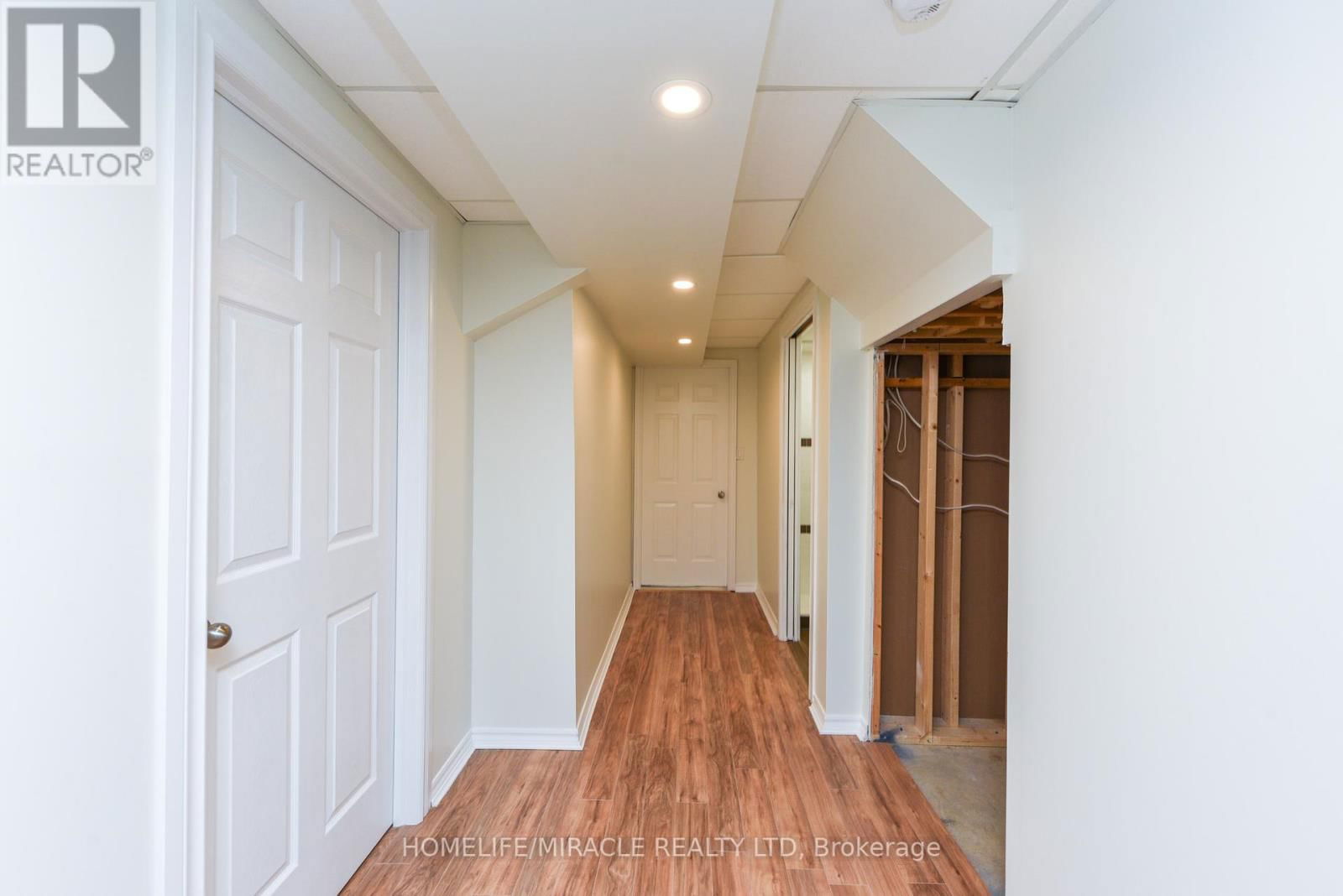32 VIPOND STREET Image 45