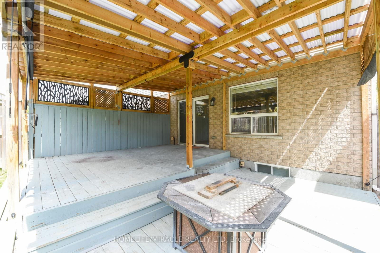32 VIPOND STREET Image 50