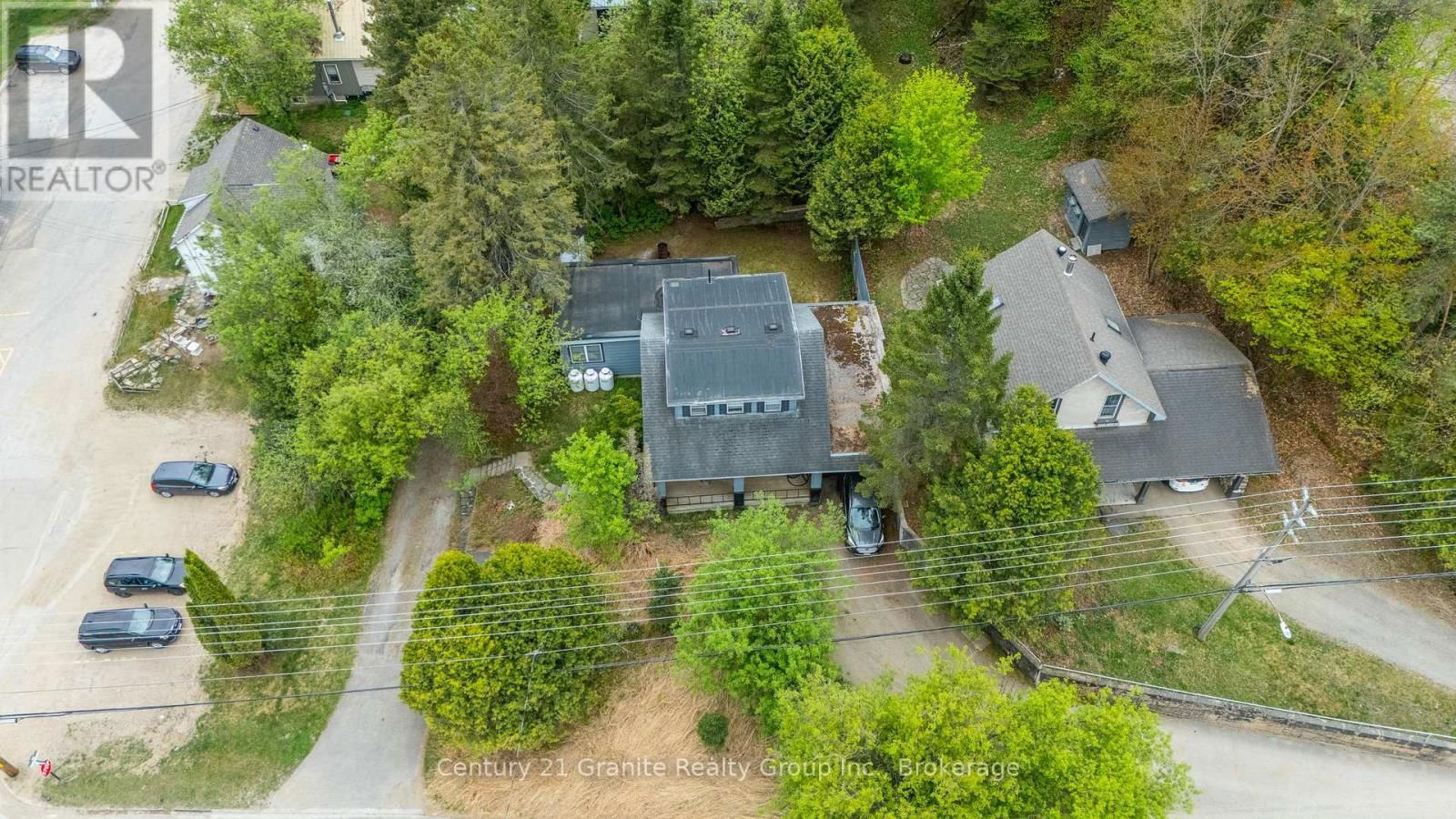 690 MOUNTAIN STREET Image 37