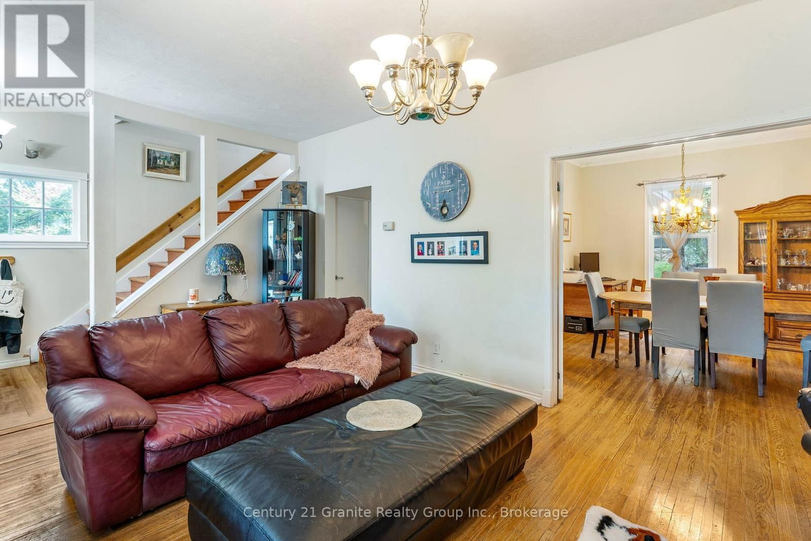 690 MOUNTAIN STREET Image 9