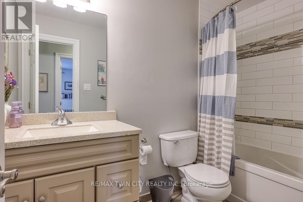 18 CHARNWOOD COURT Image 20