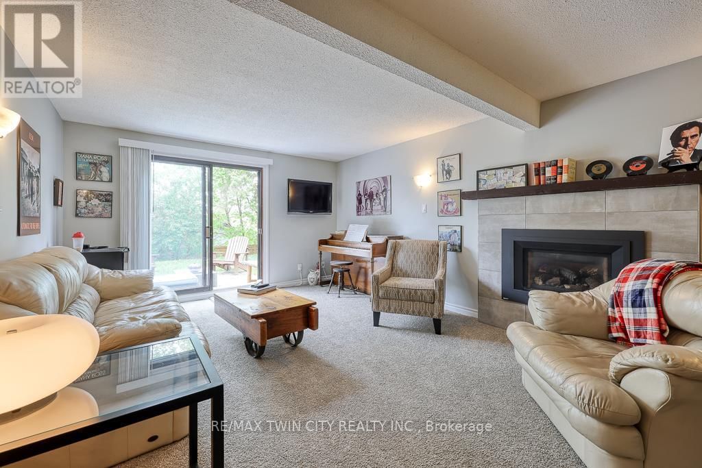 18 CHARNWOOD COURT Image 24