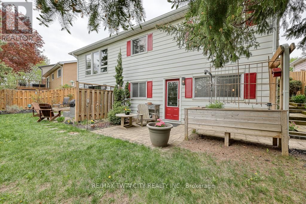 18 CHARNWOOD COURT Image 28