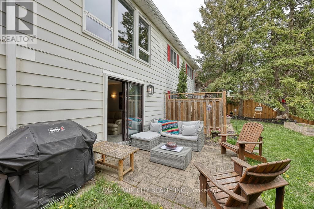 18 CHARNWOOD COURT Image 37