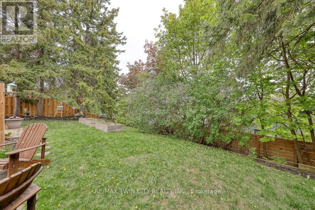 18 CHARNWOOD COURT Image 41