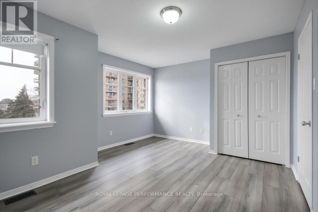 700 REARDON PRIVATE Image 23