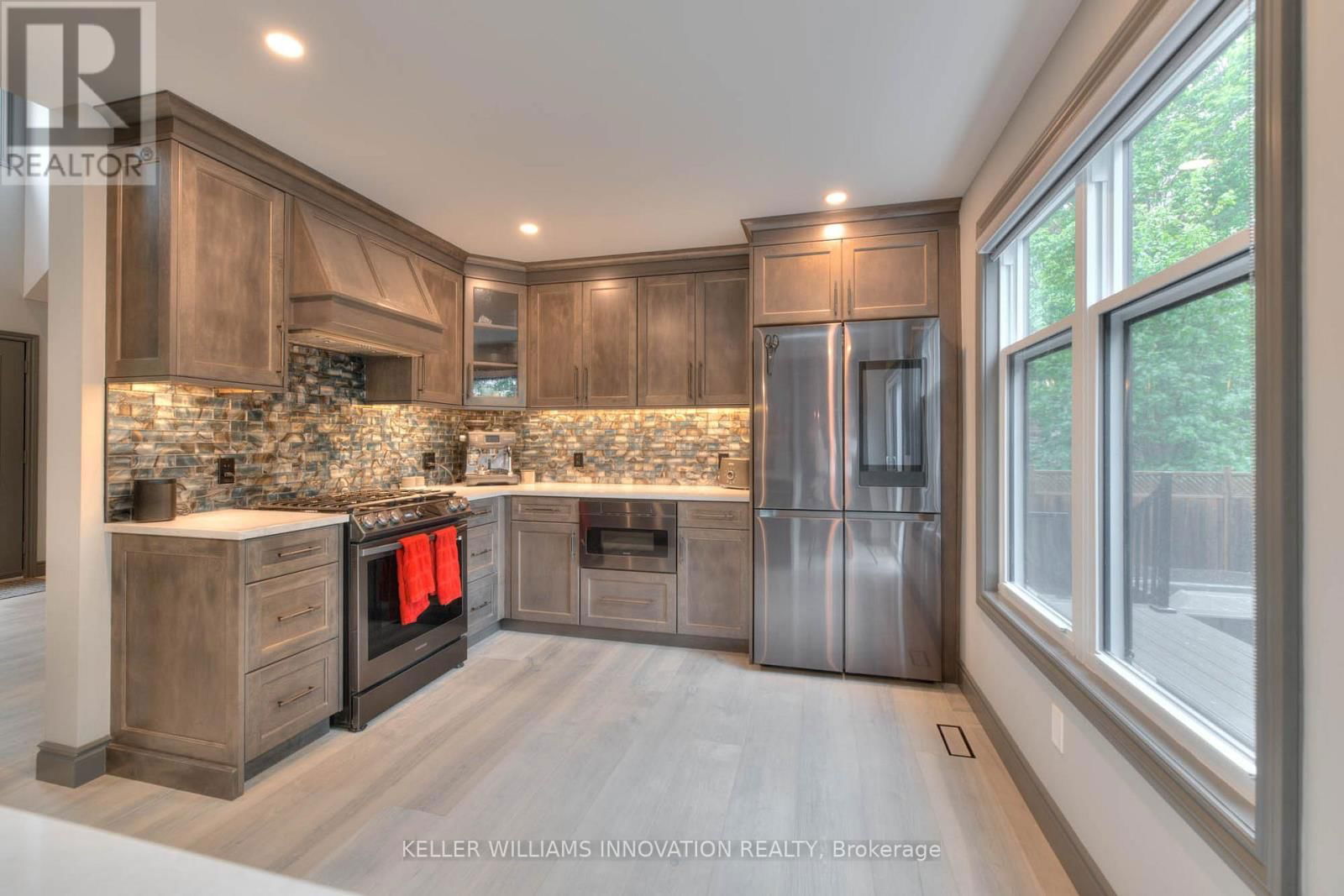 36 EMILY STREET Image 15