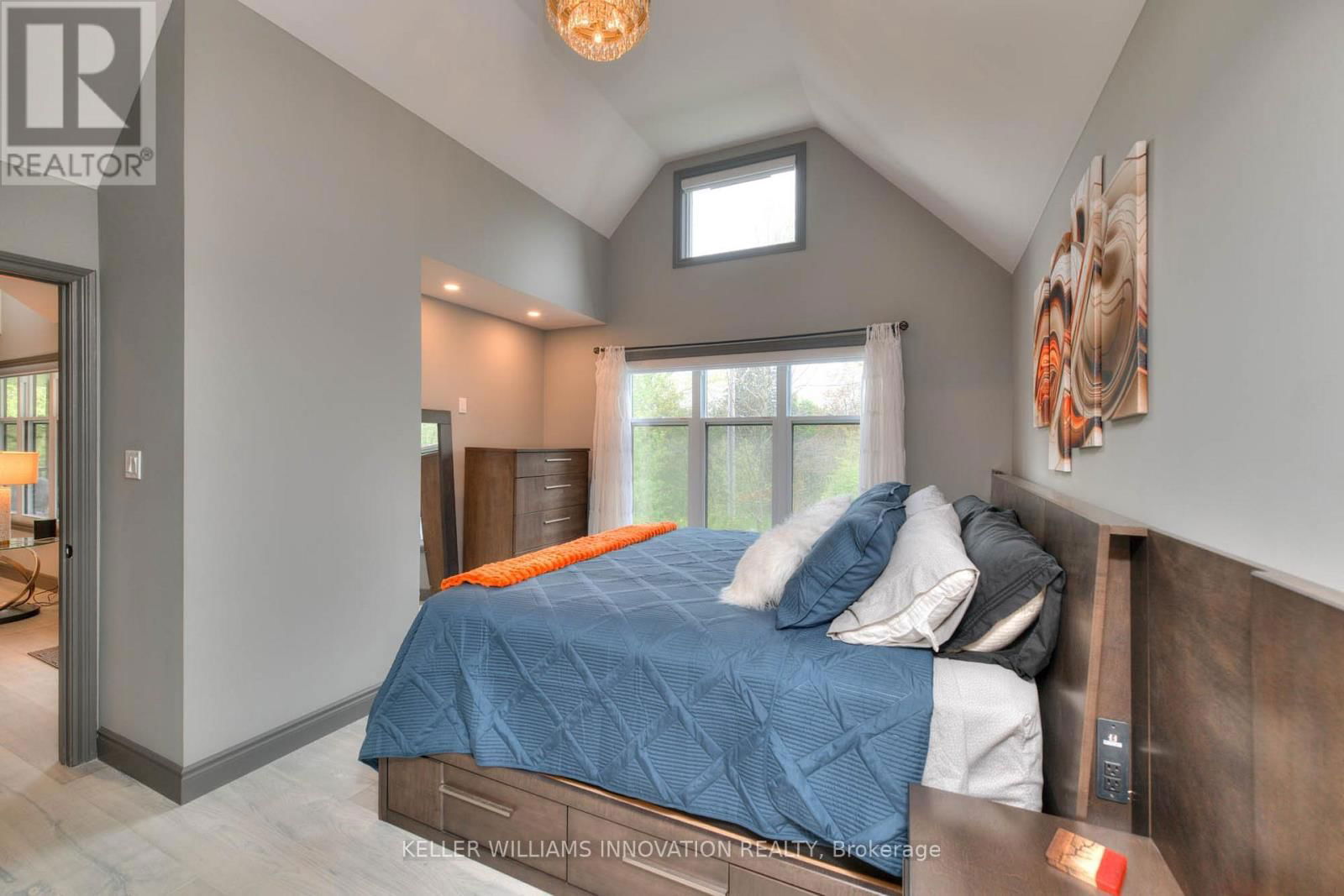 36 EMILY STREET Image 23