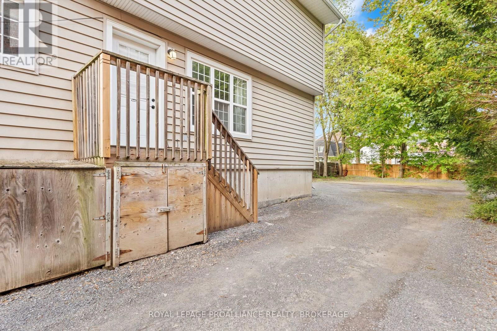 231 ALBERT STREET Image 21