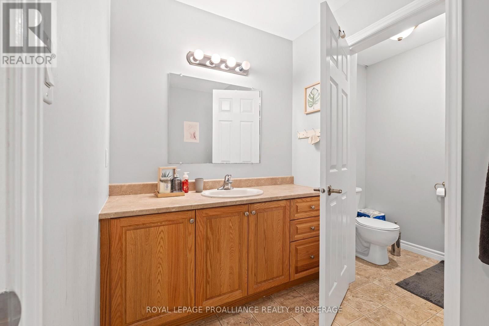 231 ALBERT STREET Image 32