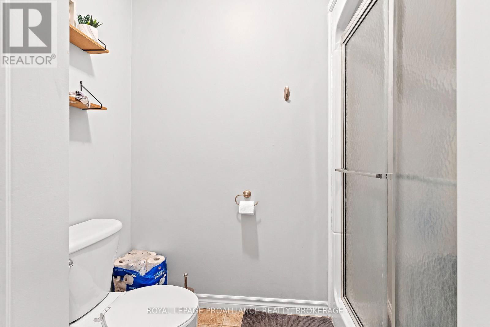 231 ALBERT STREET Image 33