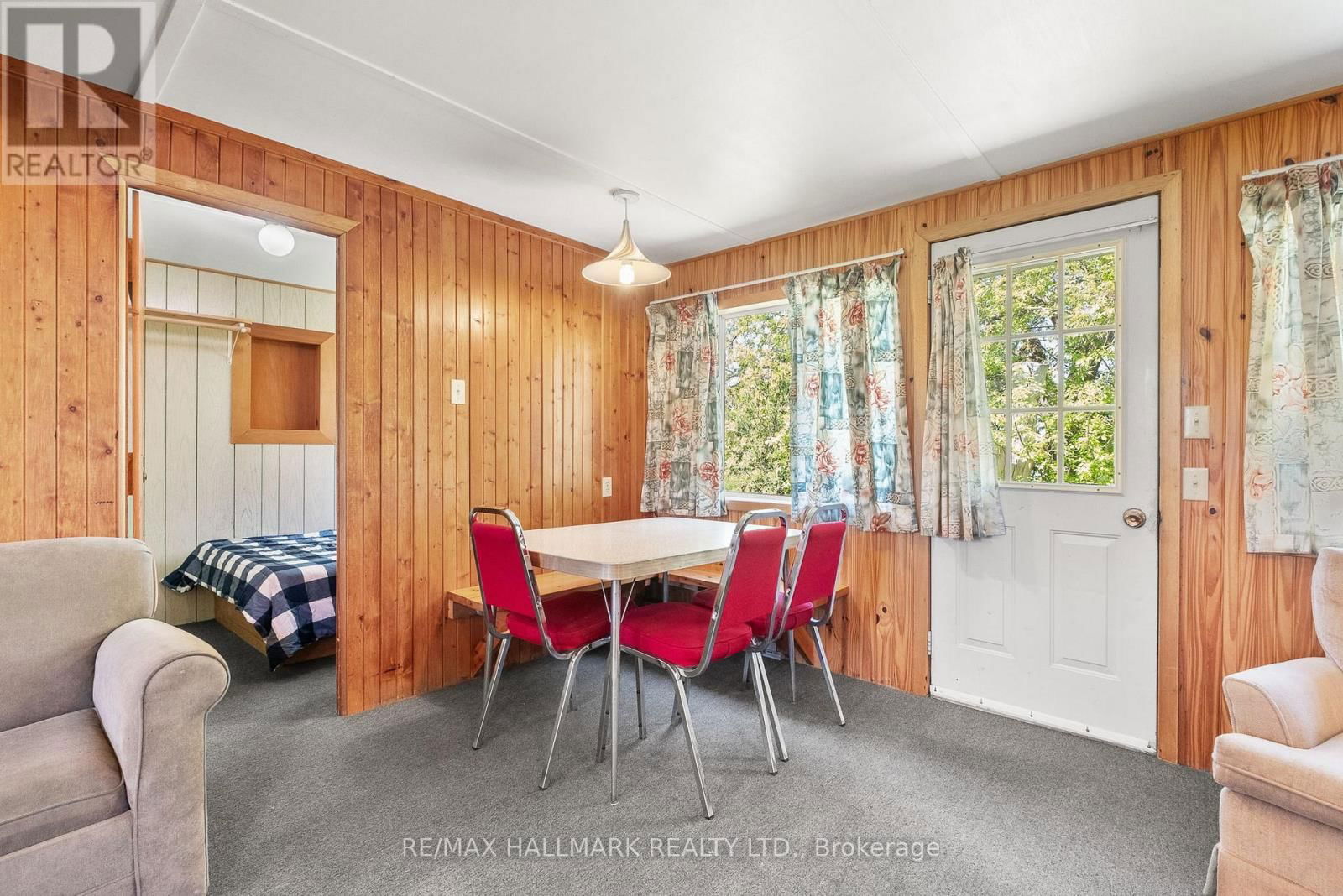 112 - 449 ISLAND VIEW ROAD Image 11