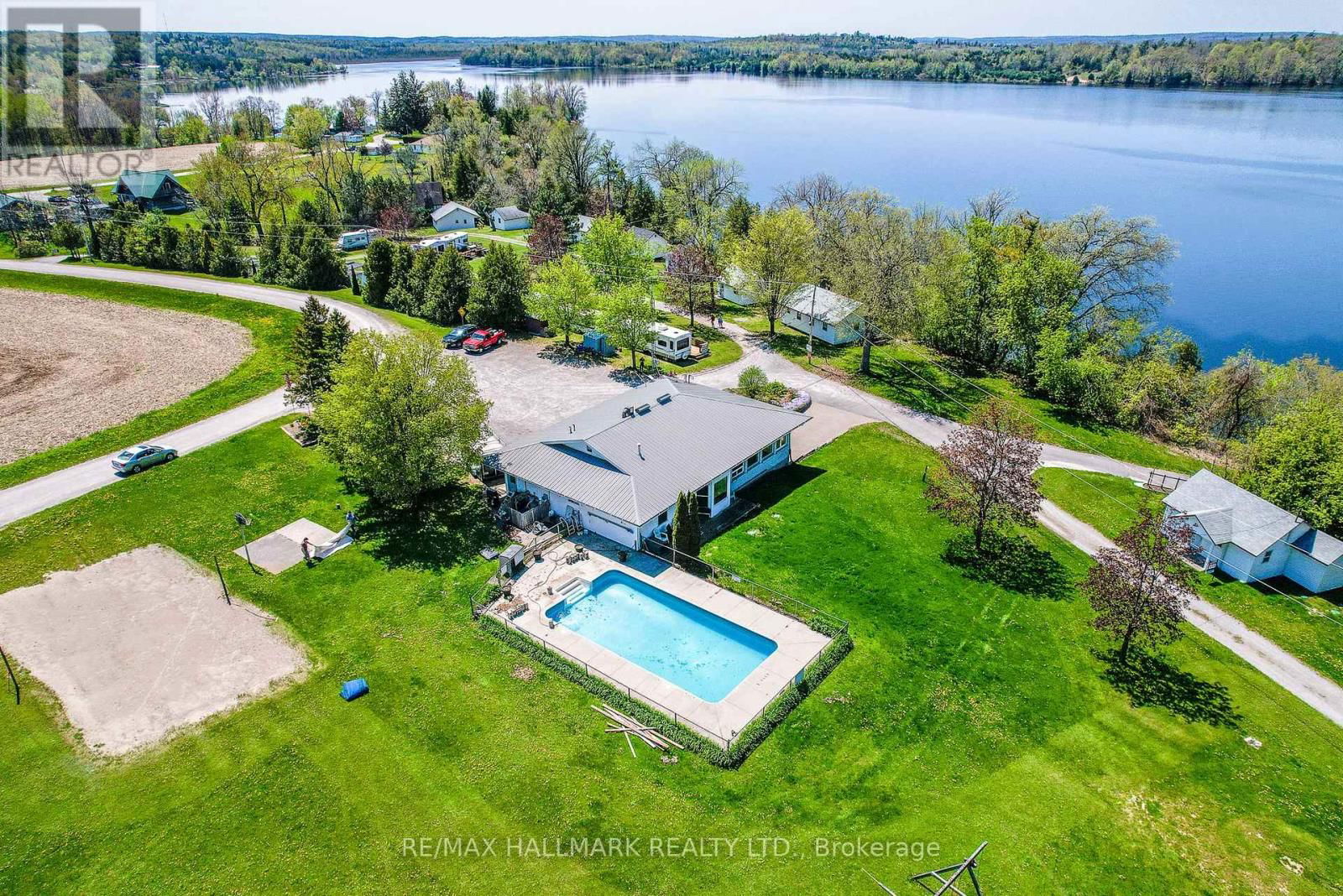 112 - 449 ISLAND VIEW ROAD Image 16