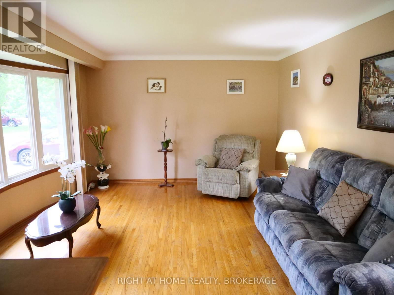 63 TRELAWNE DRIVE Image 11