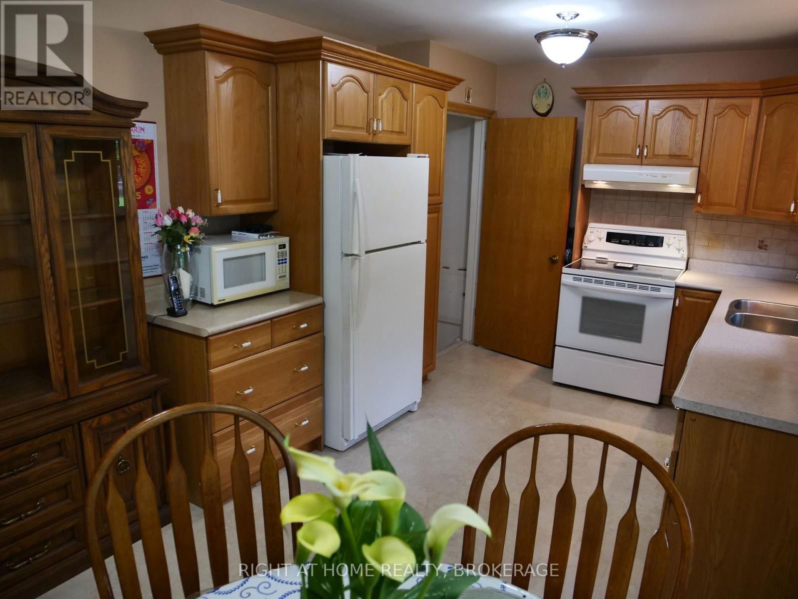 63 TRELAWNE DRIVE Image 17