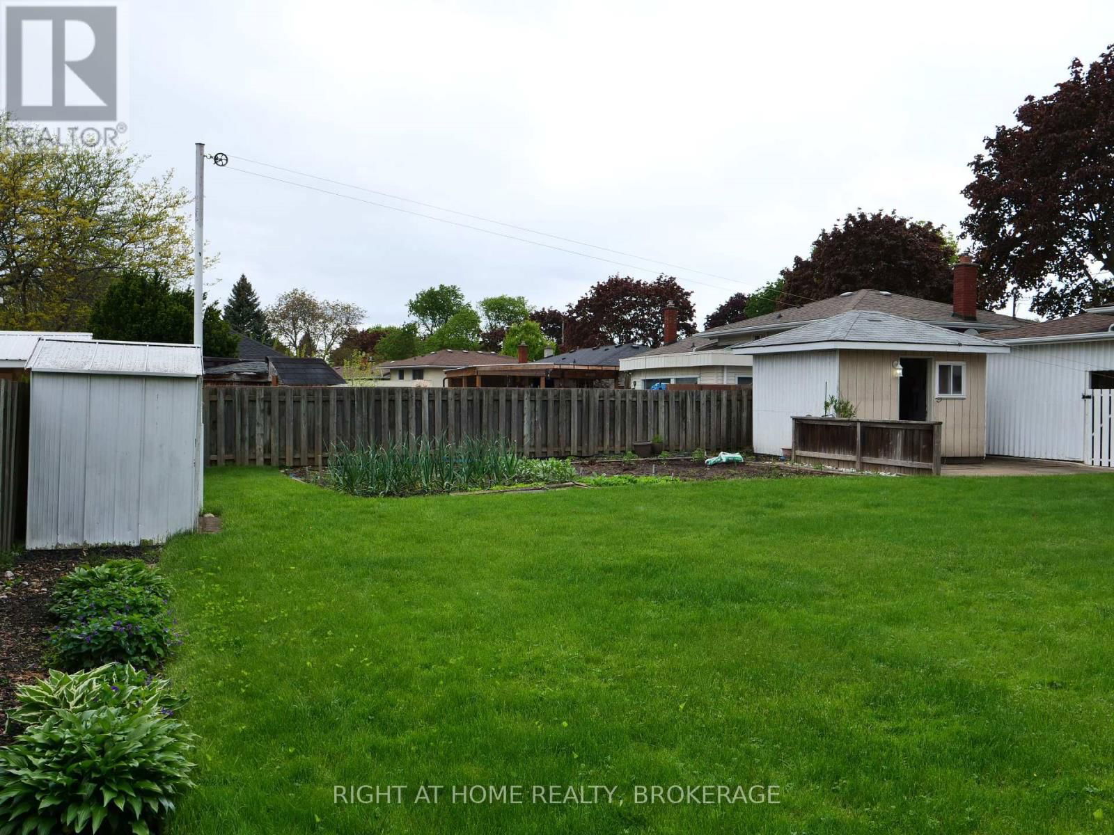 63 TRELAWNE DRIVE Image 42