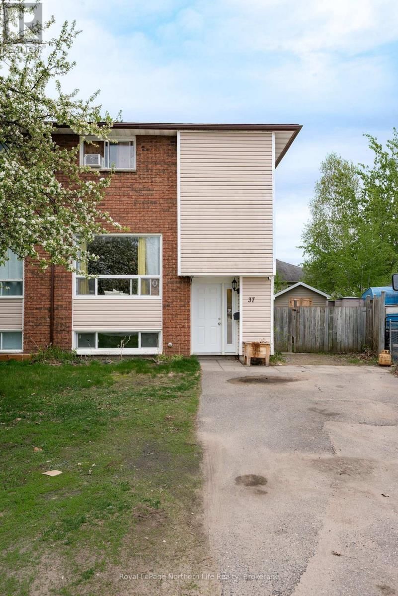 37 MASSEY DRIVE Image 2