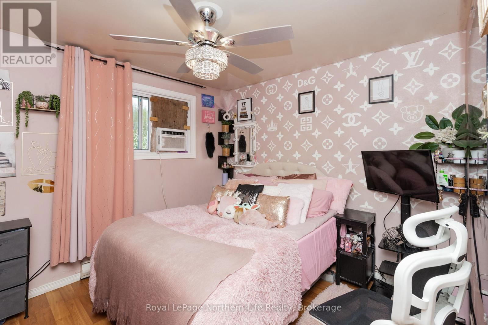 37 MASSEY DRIVE Image 25