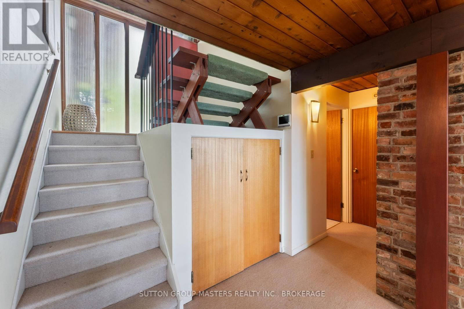 46 RIVERSIDE DRIVE Image 25