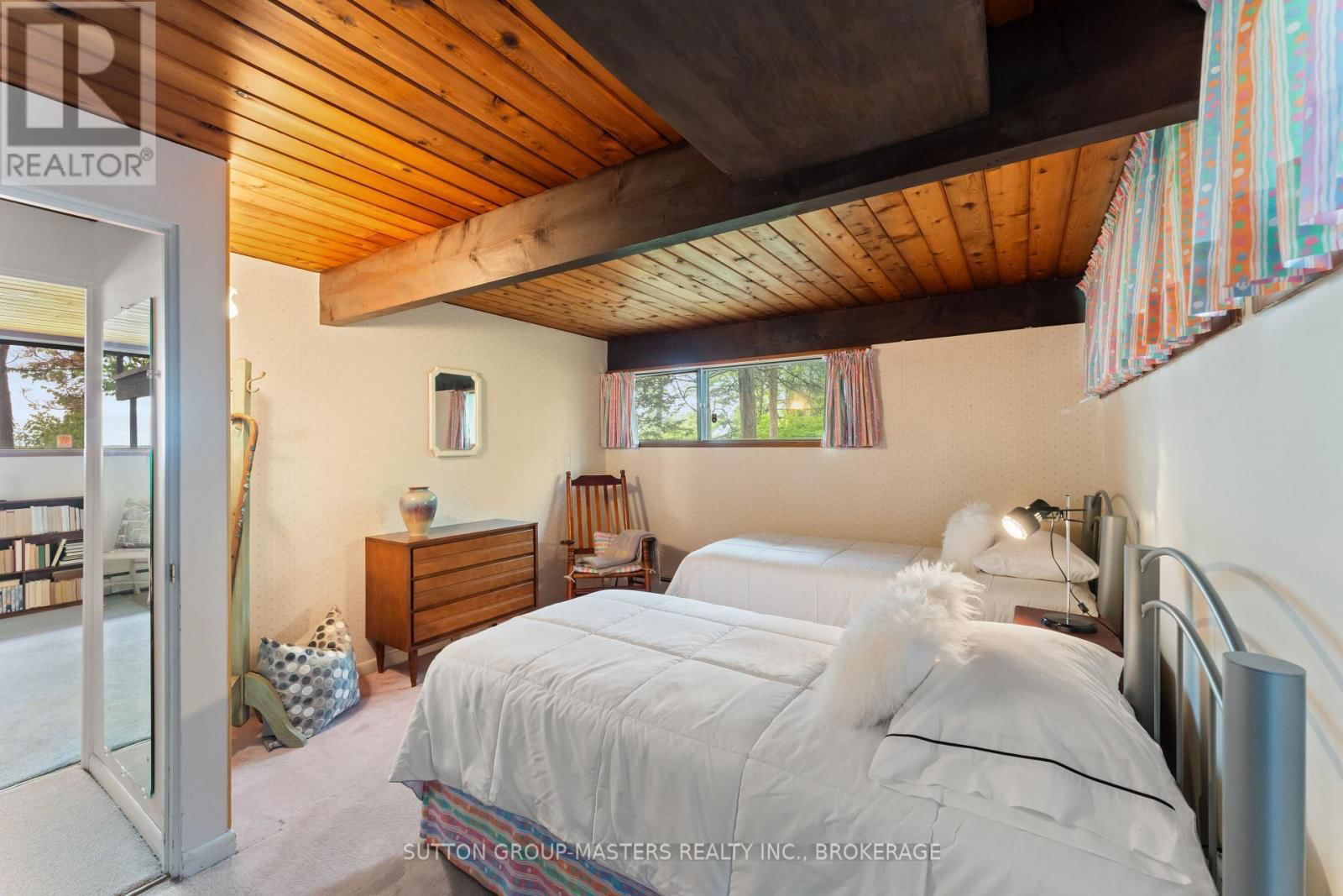46 RIVERSIDE DRIVE Image 33