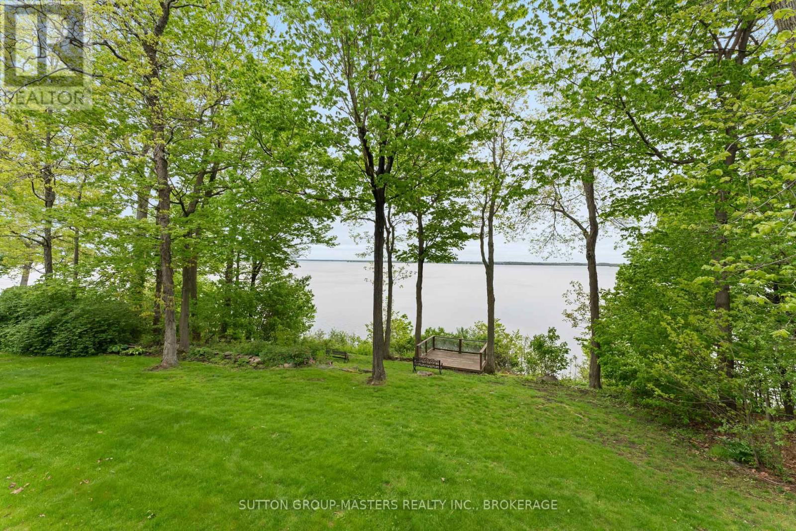 46 RIVERSIDE DRIVE Image 37