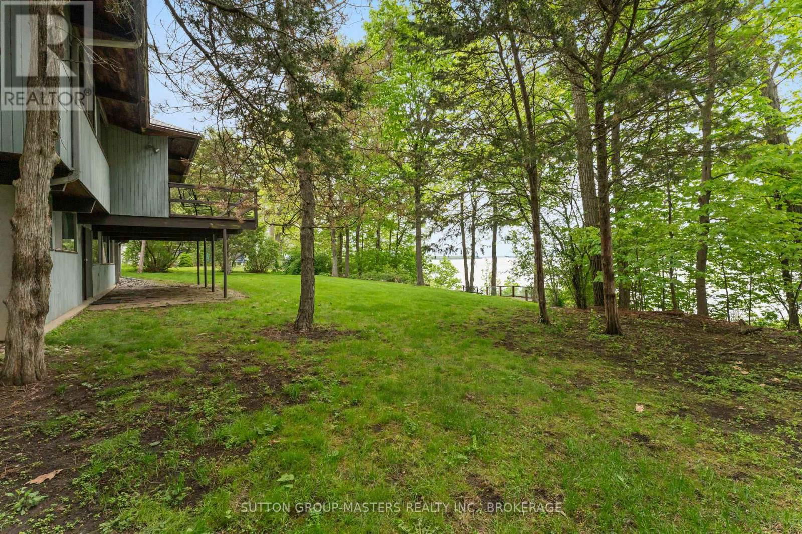 46 RIVERSIDE DRIVE Image 40